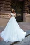 Wedding dress 21018