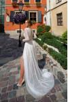 Wedding dress 18001