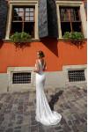 Wedding dress 18010