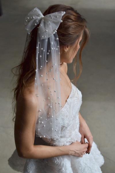 Bow-veil 1532